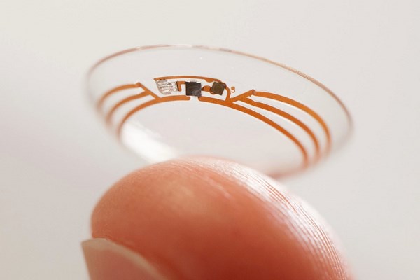 Google contact lenses with camera